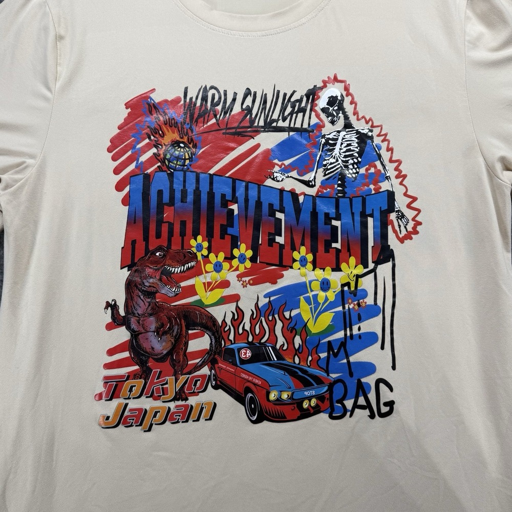 ROMWE Graphic T Shirt Mens Large Beige Streetwear Skeleton Car Dinosaur Tokyo‎